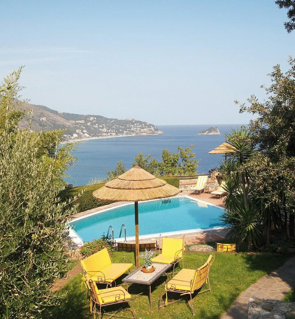 Paradiso Di Manu Noli Italy